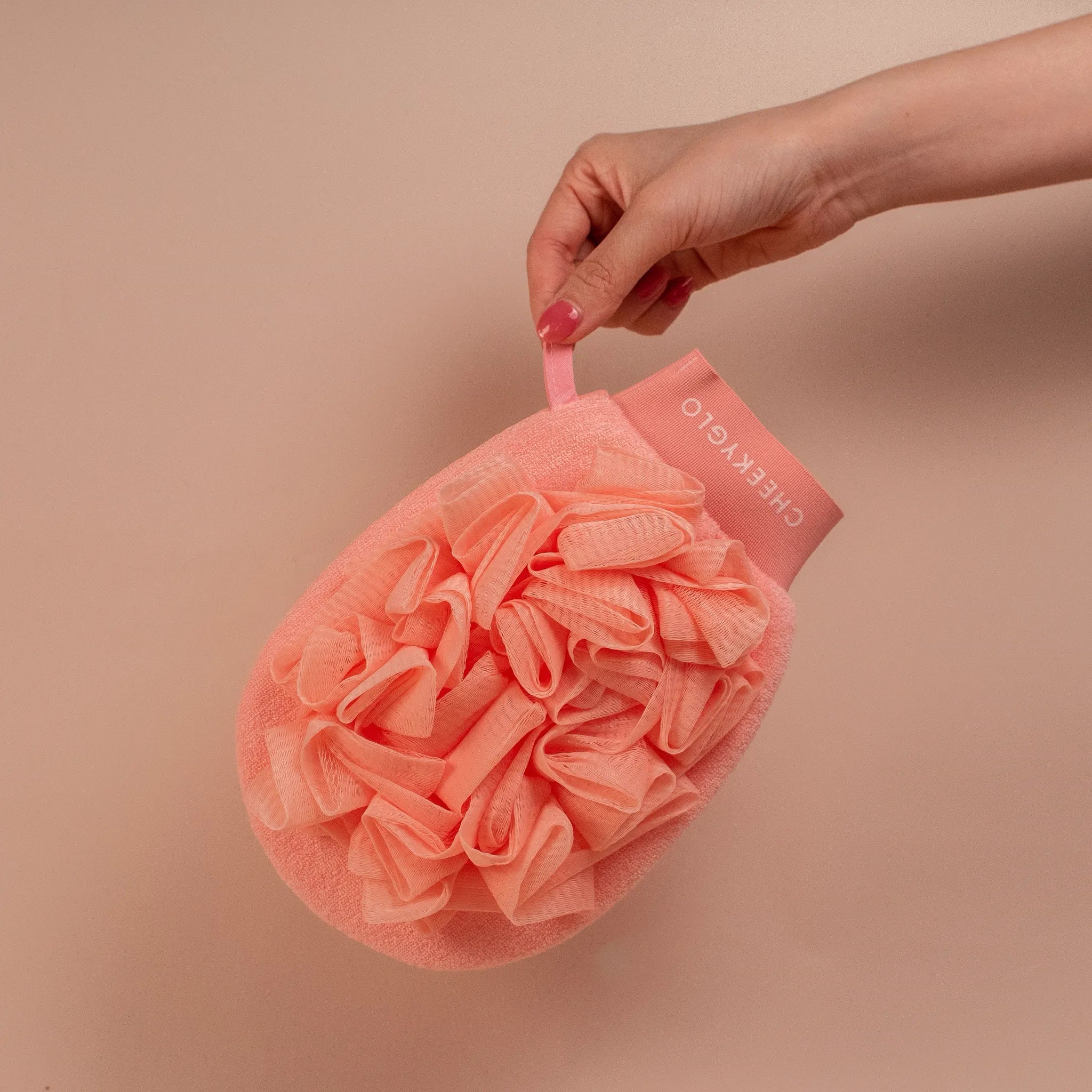 CheekyGlo Exfoliating Loofah Glove - CHEEKYGLO