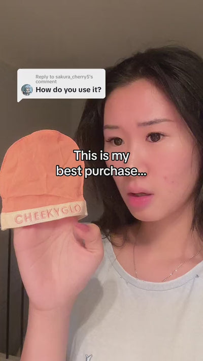 how to properly use the cheekyglo silk exfoliating face mitt for facial exfoliation